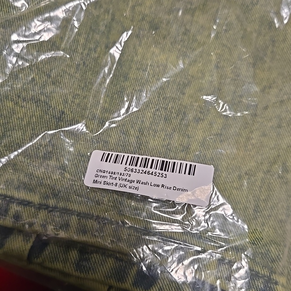 NWT PrettyLittleThing Green Tint Vintage Wash Low Rise Denim Mini Skirt - Picture 8 of 10